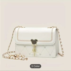 Mickey Mouse white crossbody bag brand new in good conditions